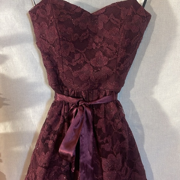 Formal juniors dress - Picture 2 of 4